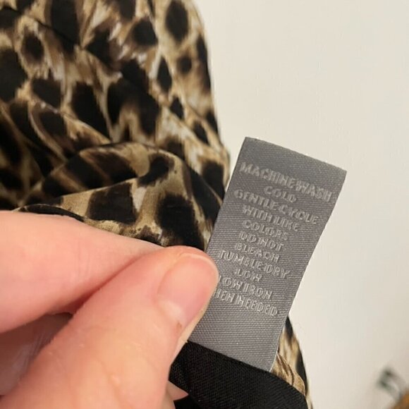 CHARLOTTE RUSSE Brown Black Cheetah Leopard Animal Print Scalloped Hem Crop Top - Picture 7 of 10